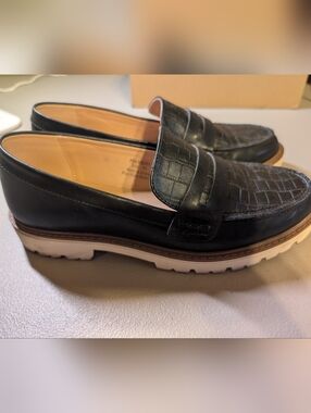 Journee Collection Kenly Loafer